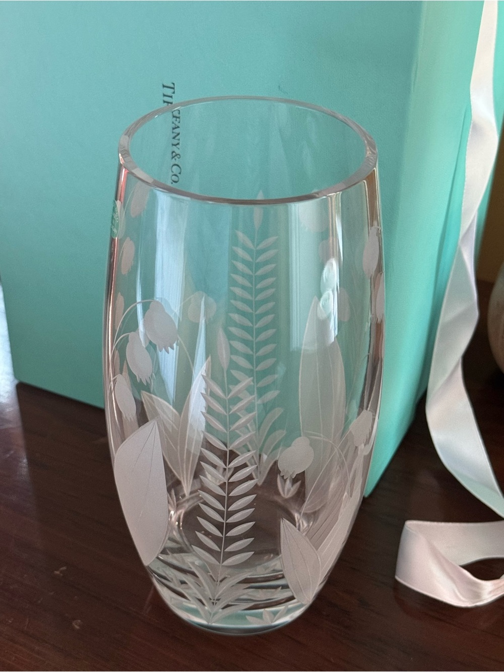 Tiffany & Co. Clear Glass Vase with White Etched Botanical Motif - Picture 7 of 7